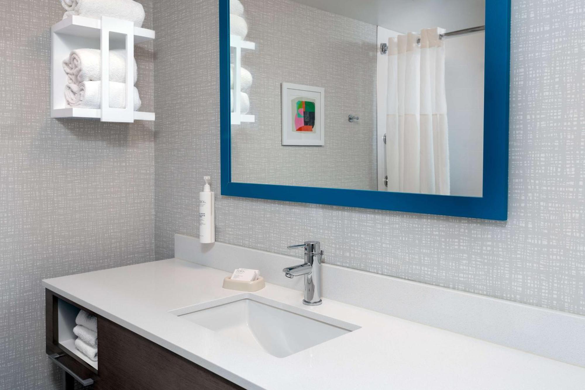 וינזדור לוקס Hampton Inn Hartford Airport מראה חיצוני תמונה