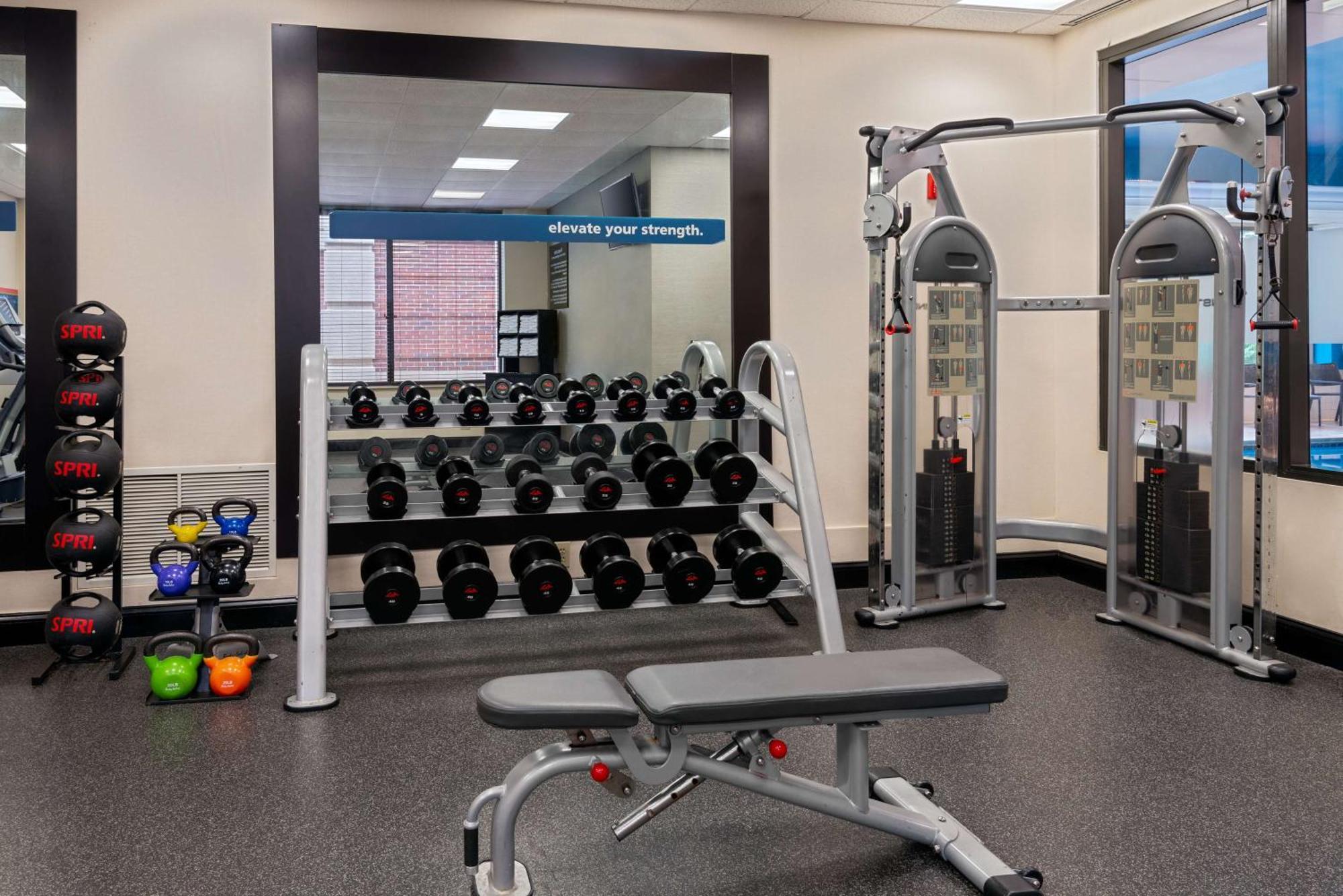 וינזדור לוקס Hampton Inn Hartford Airport מראה חיצוני תמונה