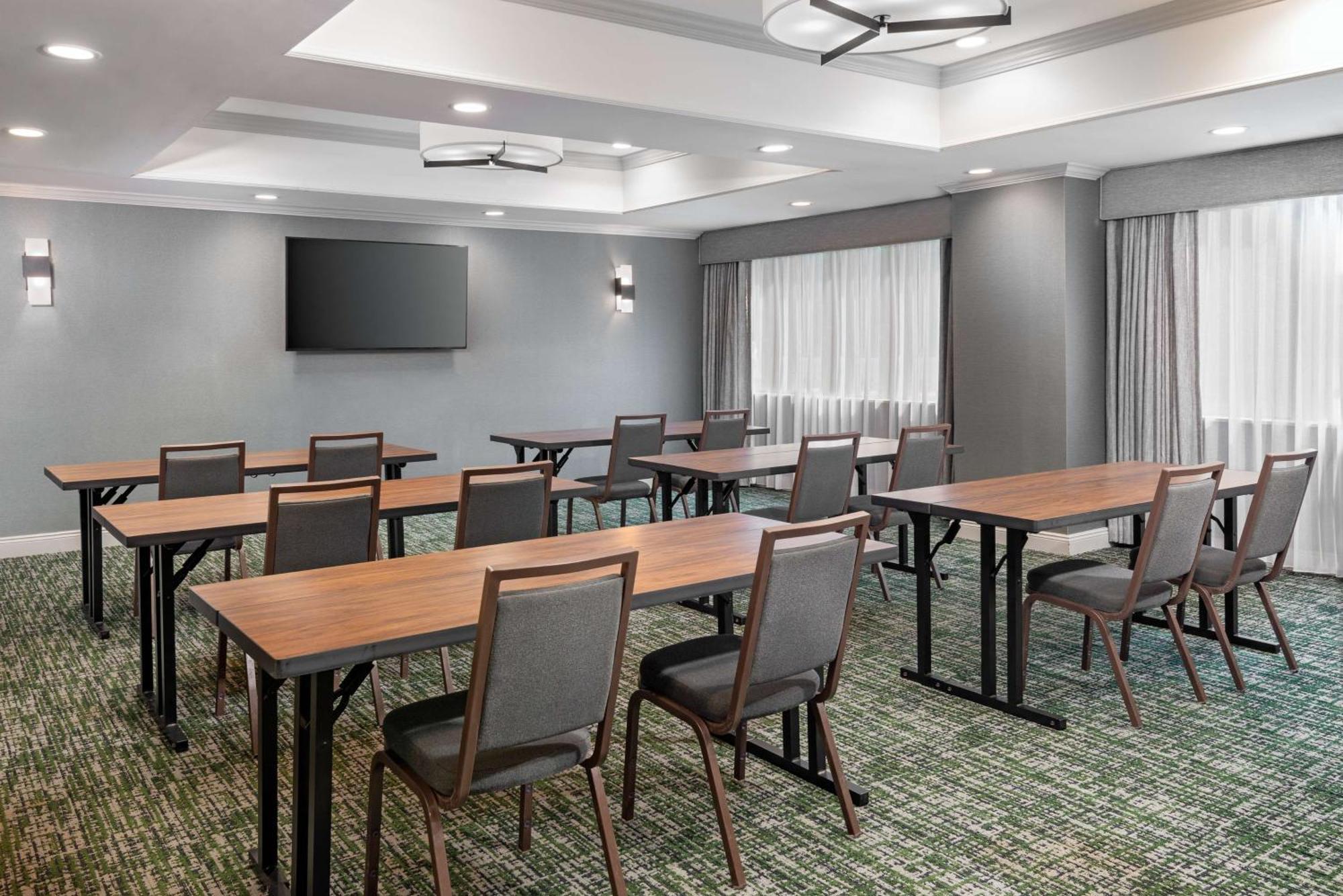 וינזדור לוקס Hampton Inn Hartford Airport מראה חיצוני תמונה