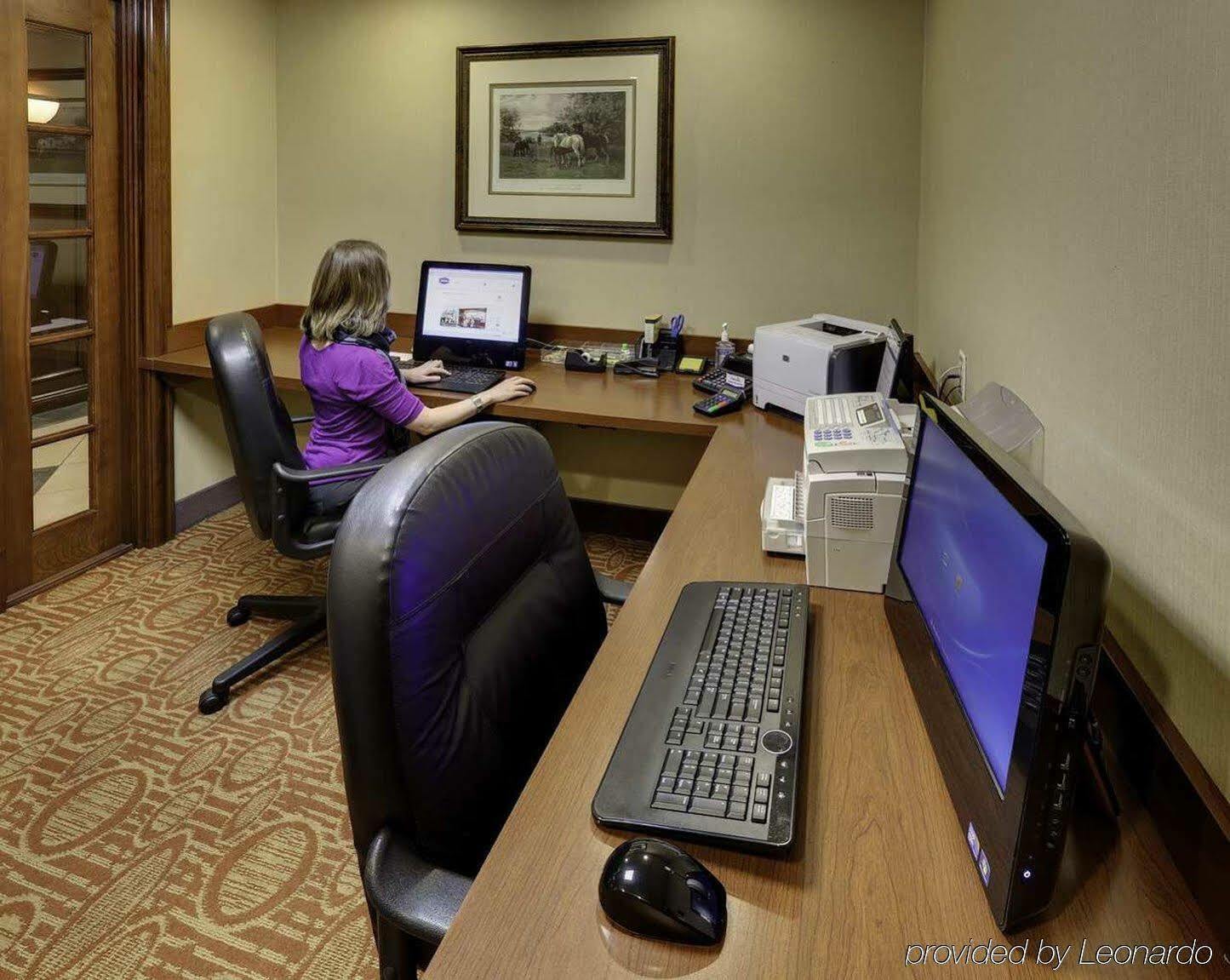 וינזדור לוקס Hampton Inn Hartford Airport מראה חיצוני תמונה